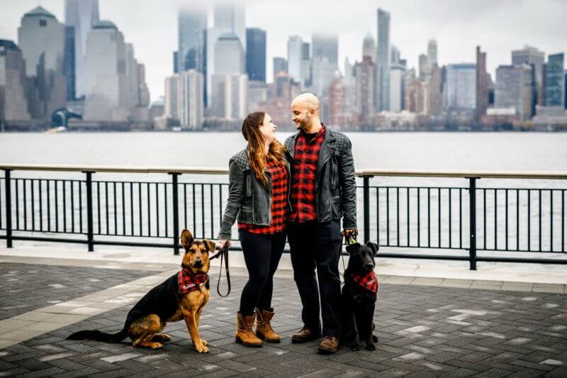 Engagementshooting New York Brautpaar mit Hunden