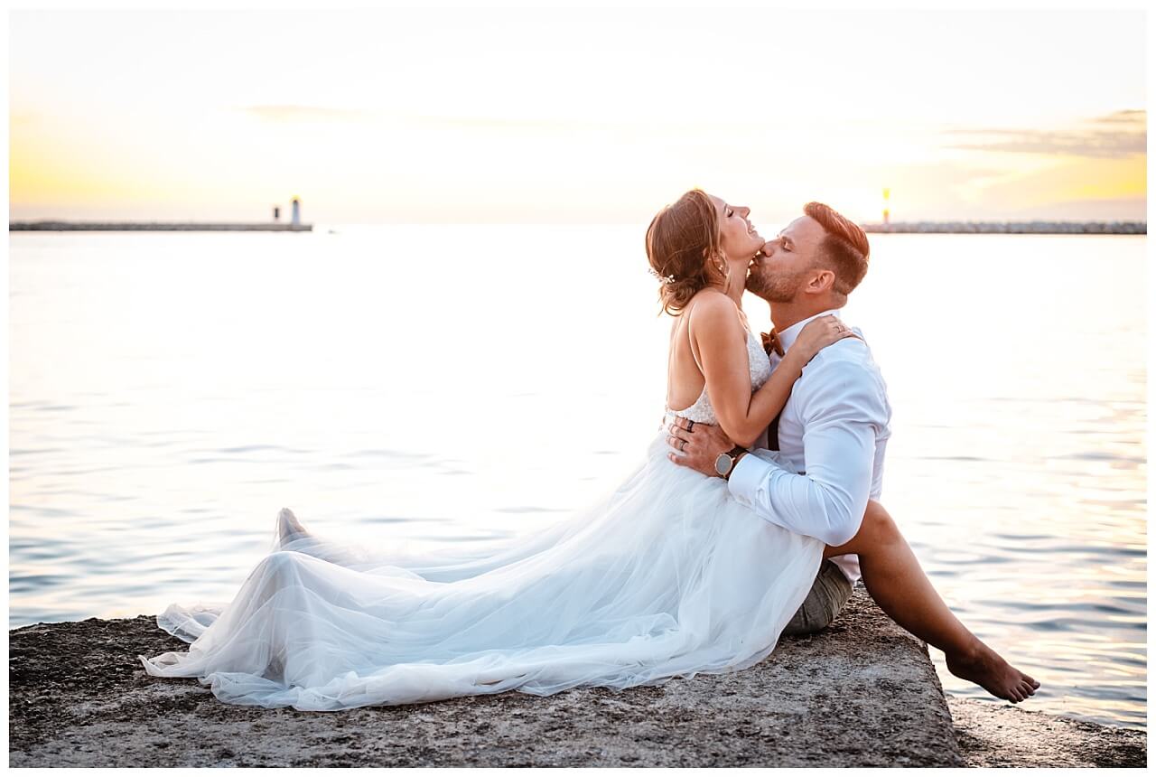 Hochzeit in Porec Kroatien, Hochzeitsshooting am wasser , paarshooting mit sonnenuntergang
